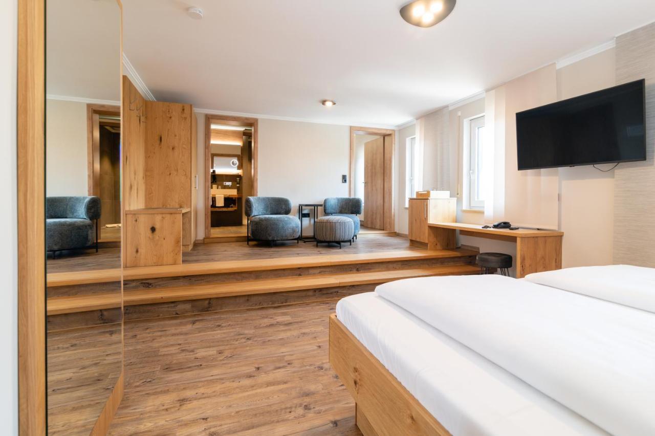 Hotel & Gasthof Richard Held Ratisbona Esterno foto
