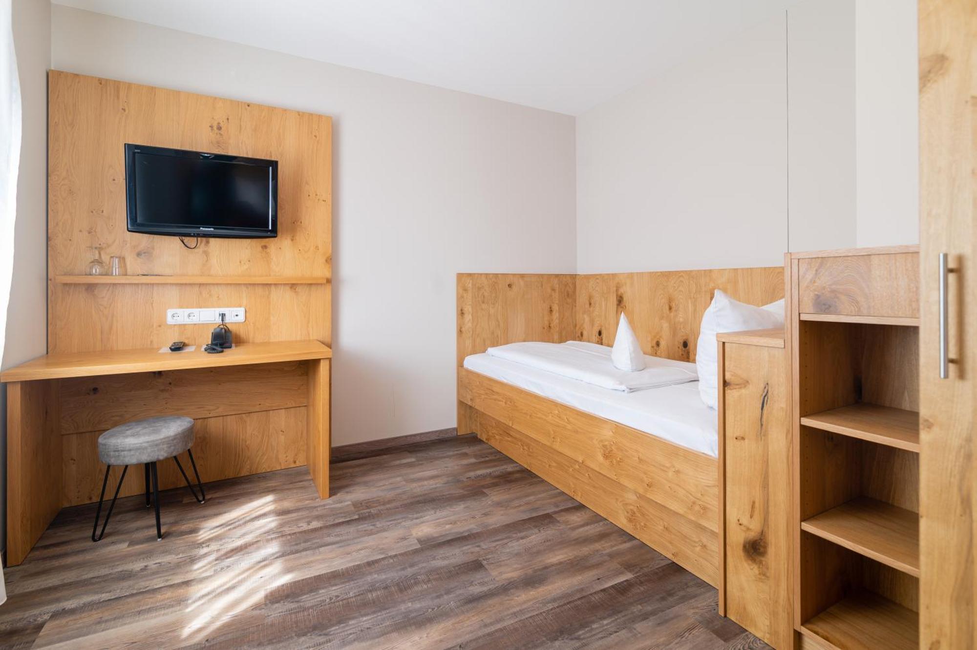 Hotel & Gasthof Richard Held Ratisbona Esterno foto