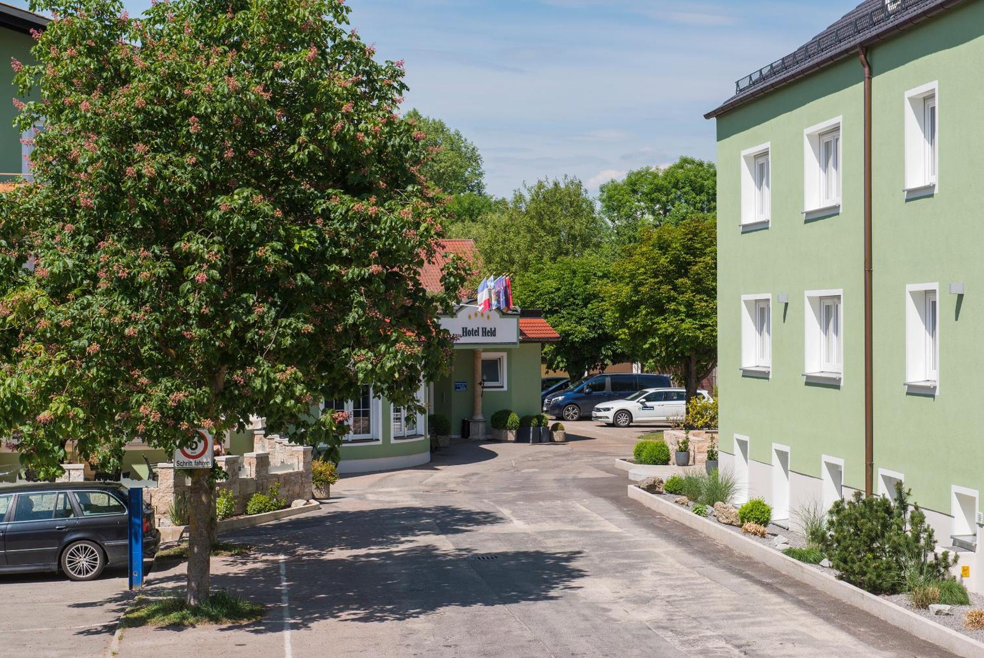 Hotel & Gasthof Richard Held Ratisbona Esterno foto