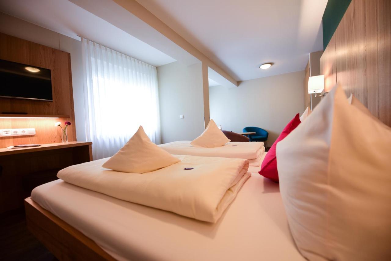 Hotel & Gasthof Richard Held Ratisbona Esterno foto