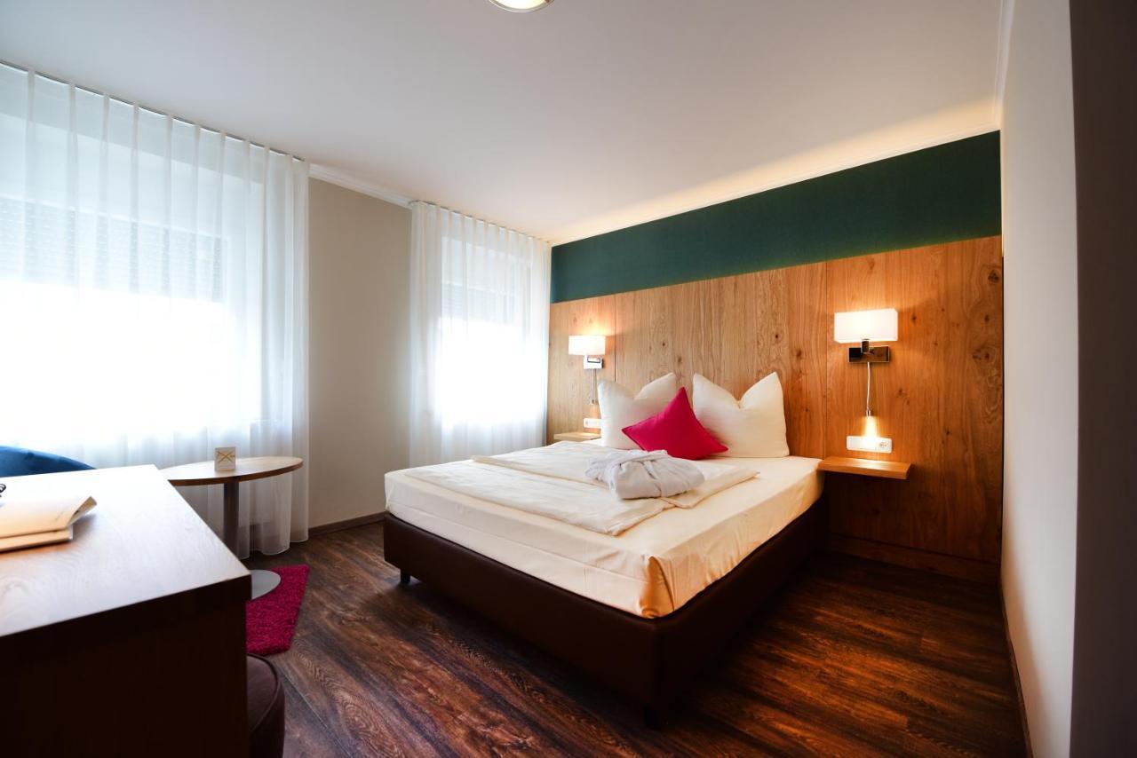 Hotel & Gasthof Richard Held Ratisbona Esterno foto