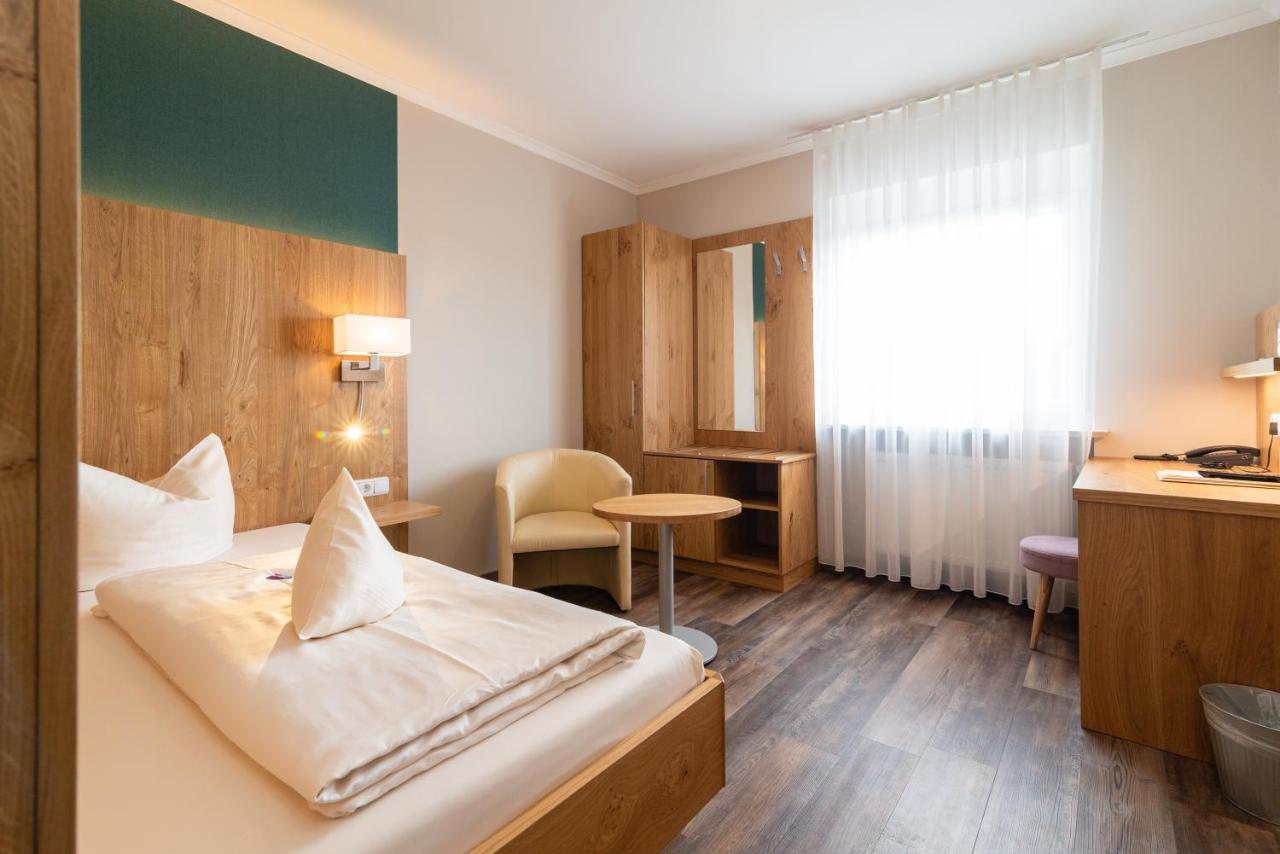 Hotel & Gasthof Richard Held Ratisbona Esterno foto