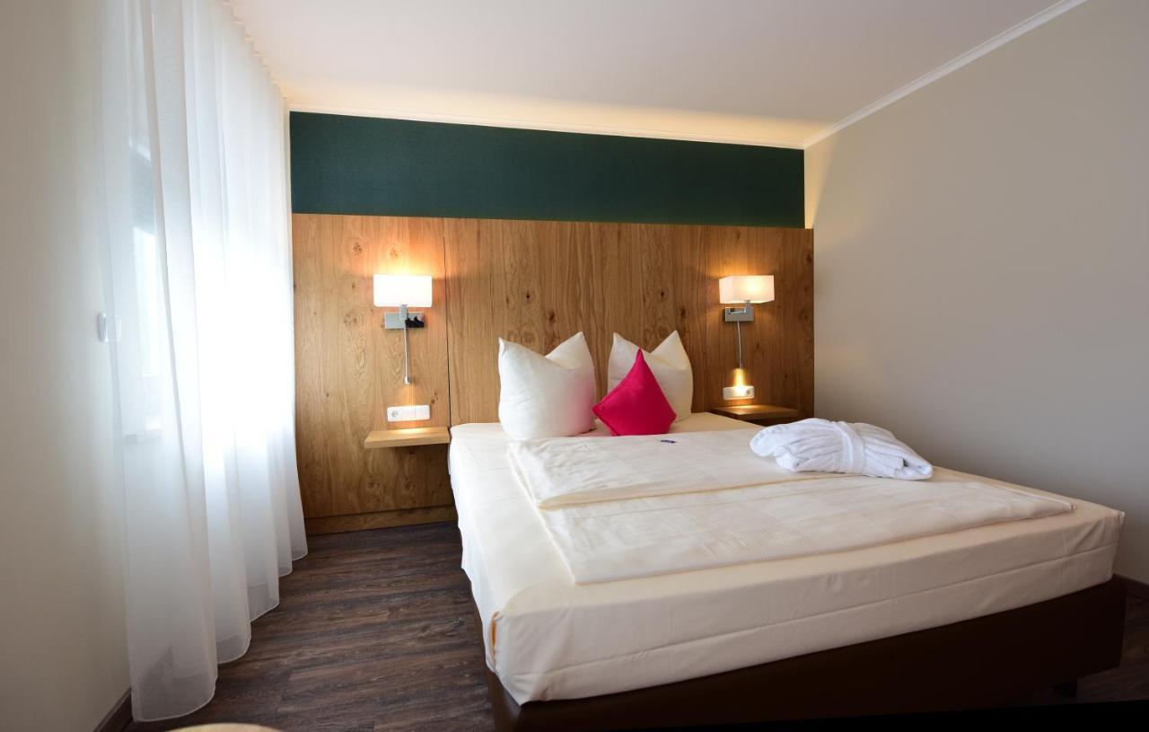 Hotel & Gasthof Richard Held Ratisbona Esterno foto